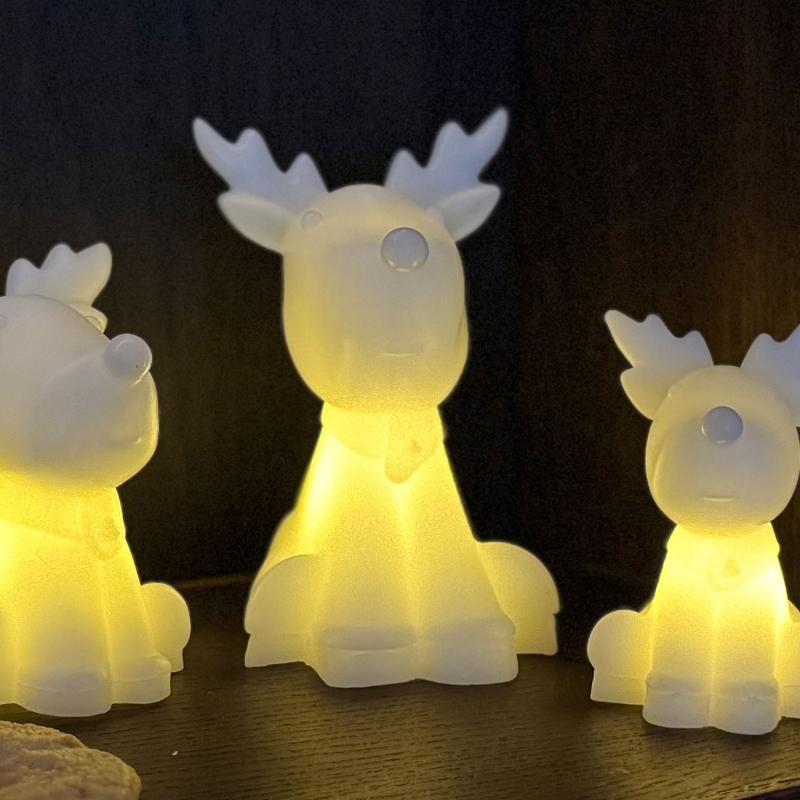 Zoomet helt ind på den unikke designet Naja Rensdyr 11,6cm i Hvid