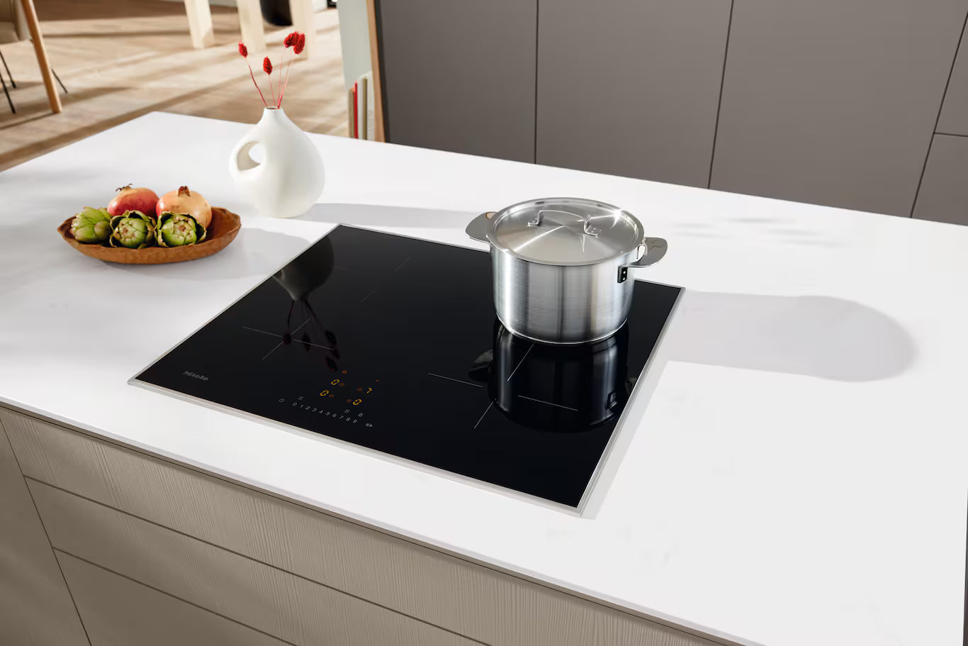 Miele KM 7363FR Induktionskogeplade i køkken
