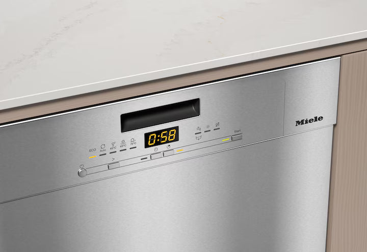 Kontrolpanelet på Miele G 5632 SCU Active S CleanSteel