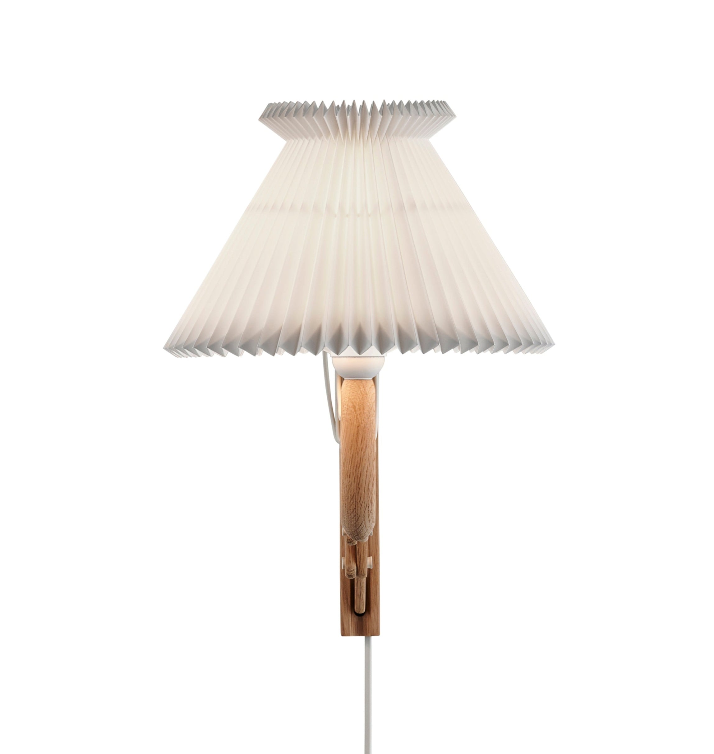 Front på 224 6-17 Sax i lys eg