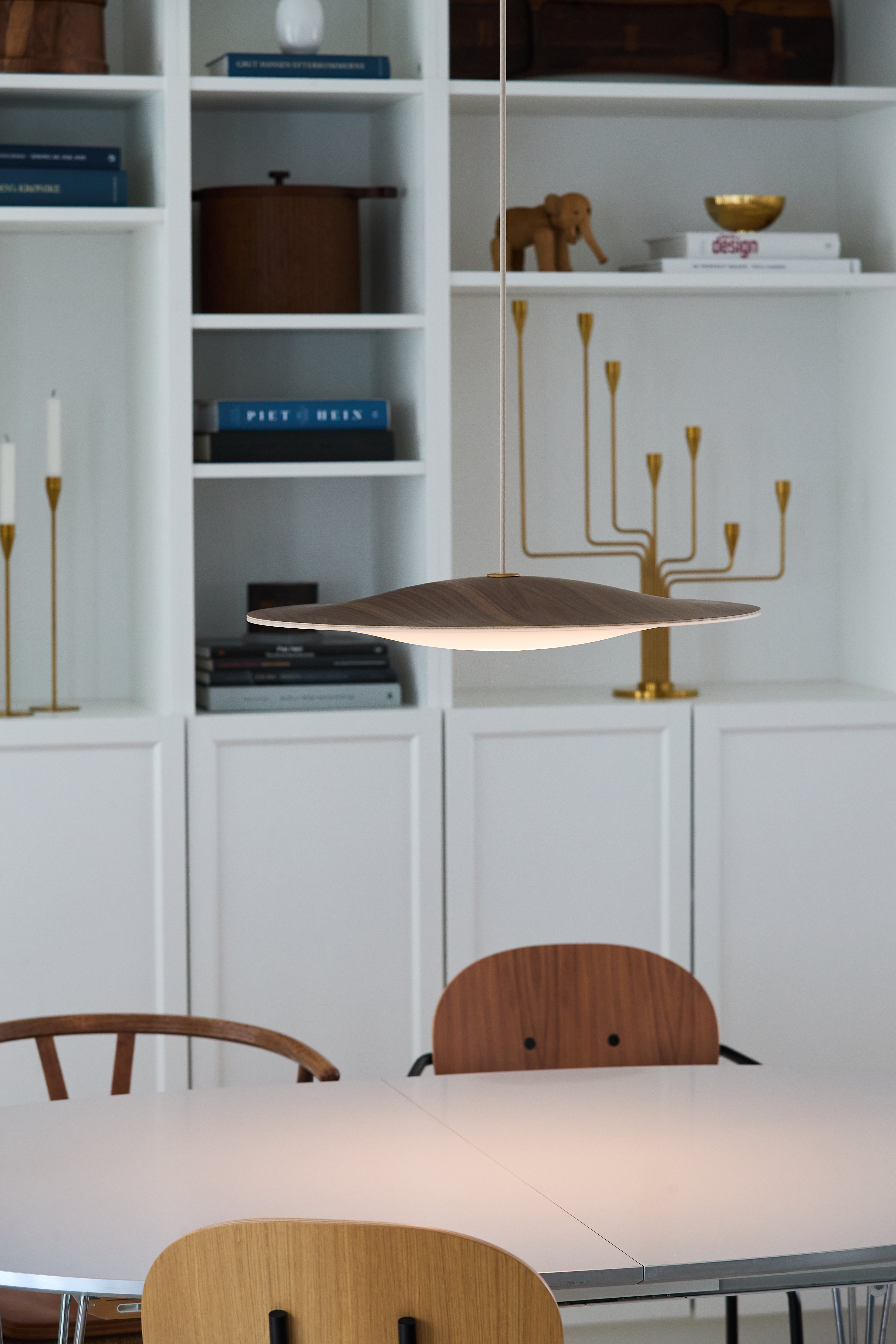 Lad Sinus 550P i valnød lyse over den hjemmelavede middag eller skolelektierne