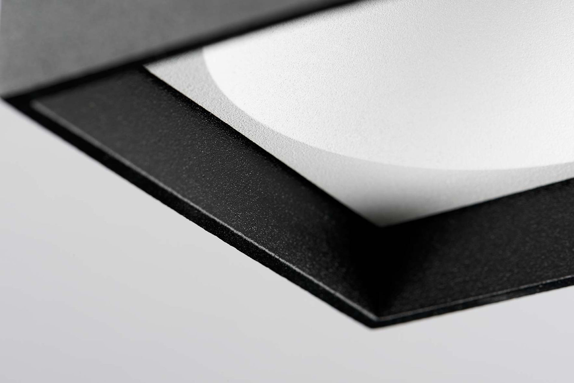 Solo Square 2700K Sort