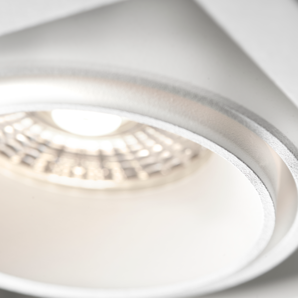 Ghost+ 1 10W LED Hvid