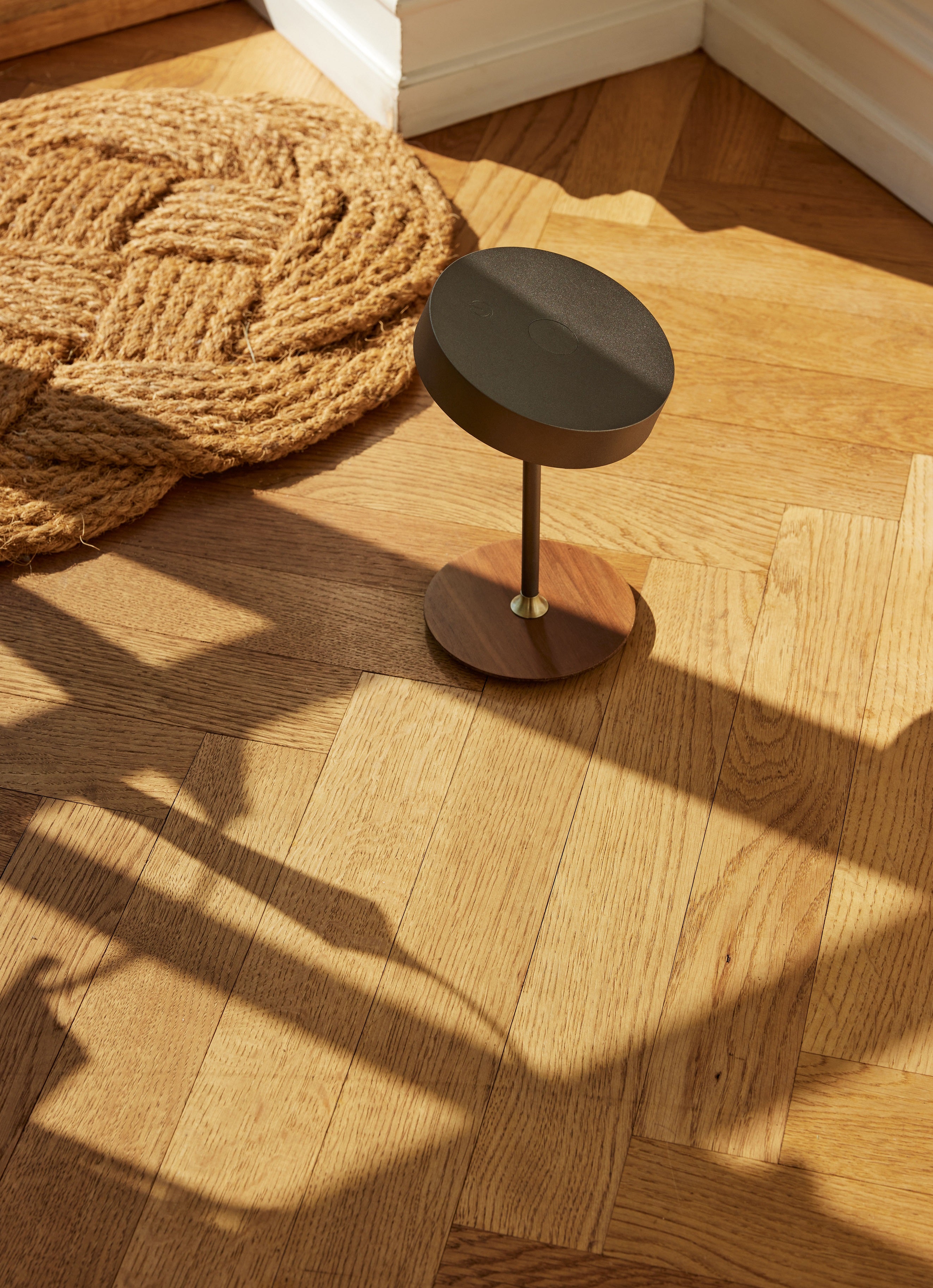 On The Move LED-bordlampe Ø13 Gun Black