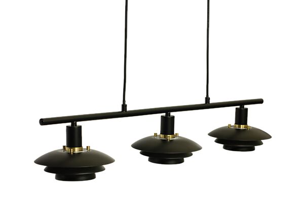 Zoomet ind på Epsilon 3L Pendel i Sort hængt op foran en hvid væg for en flot kontrast