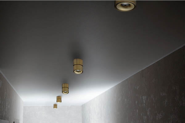 Antidark Loft med midterrække af EASY W100 i Børstet Messing