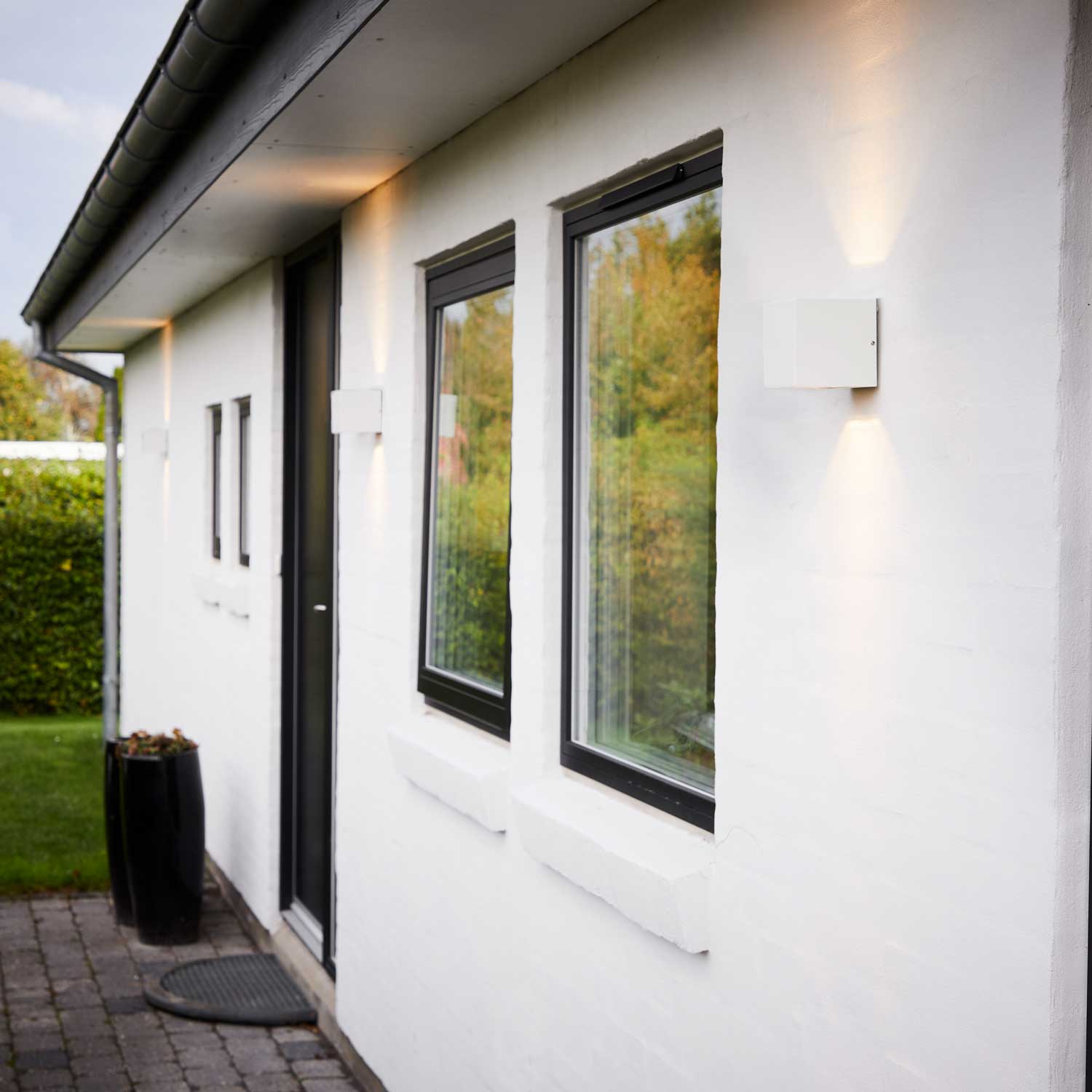 LOOM Design Alf hvid IP65 væglampe