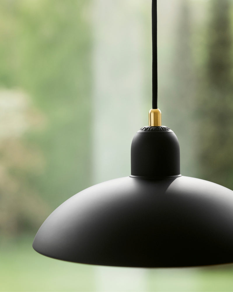 KAISER Idell™ 6631-P Pendel Sort Messing