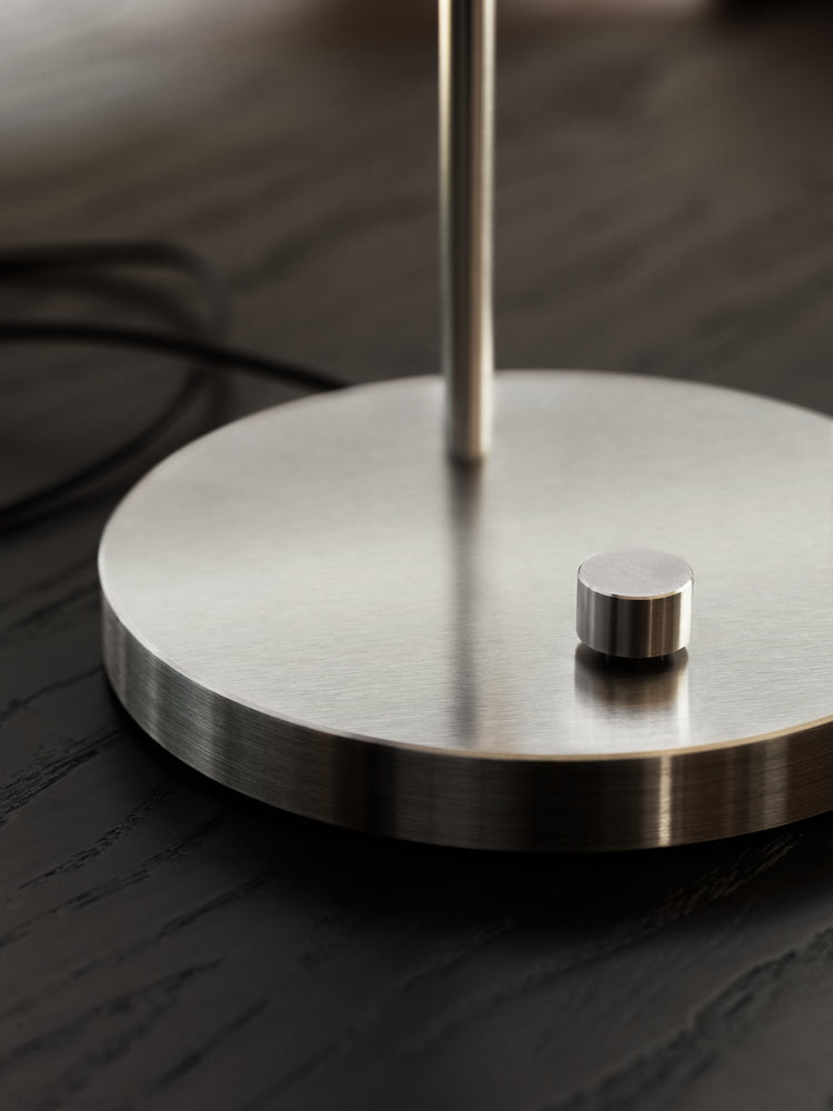 MS022 Stål Bordlampe