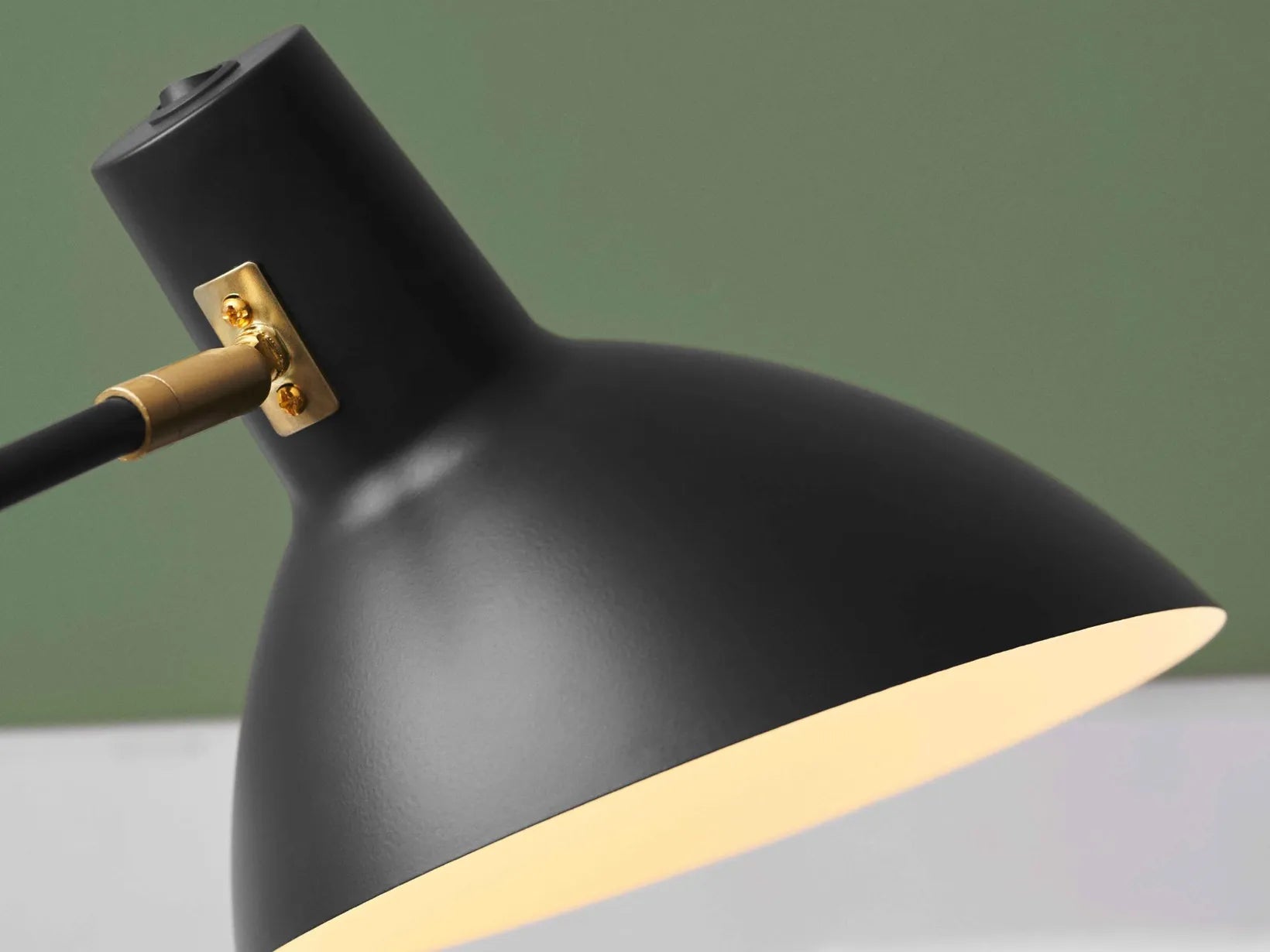 Metropole Deluxe Bordlampe Sort - Halo Design