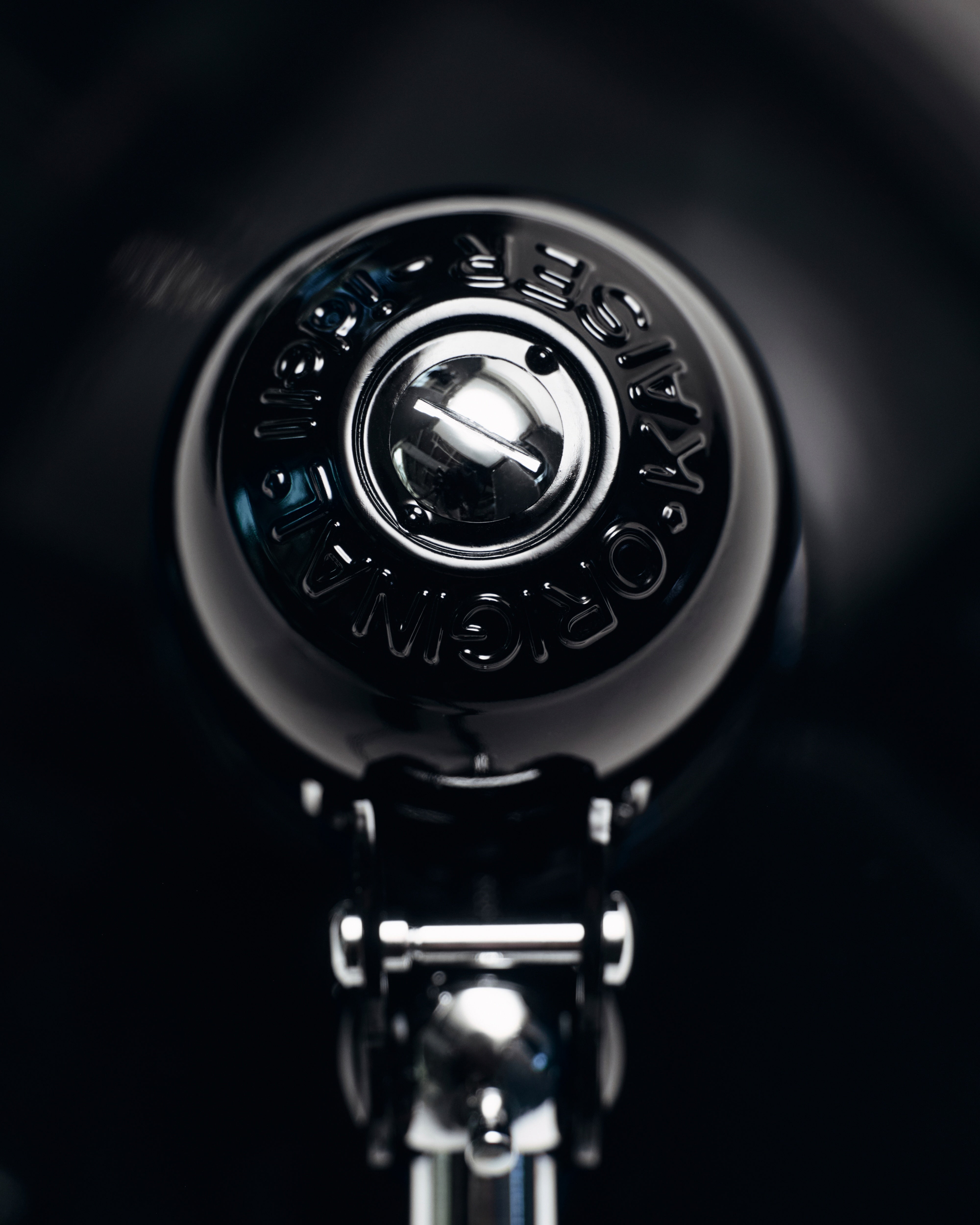 KAISER Idell™ 6567-W Black detaljer