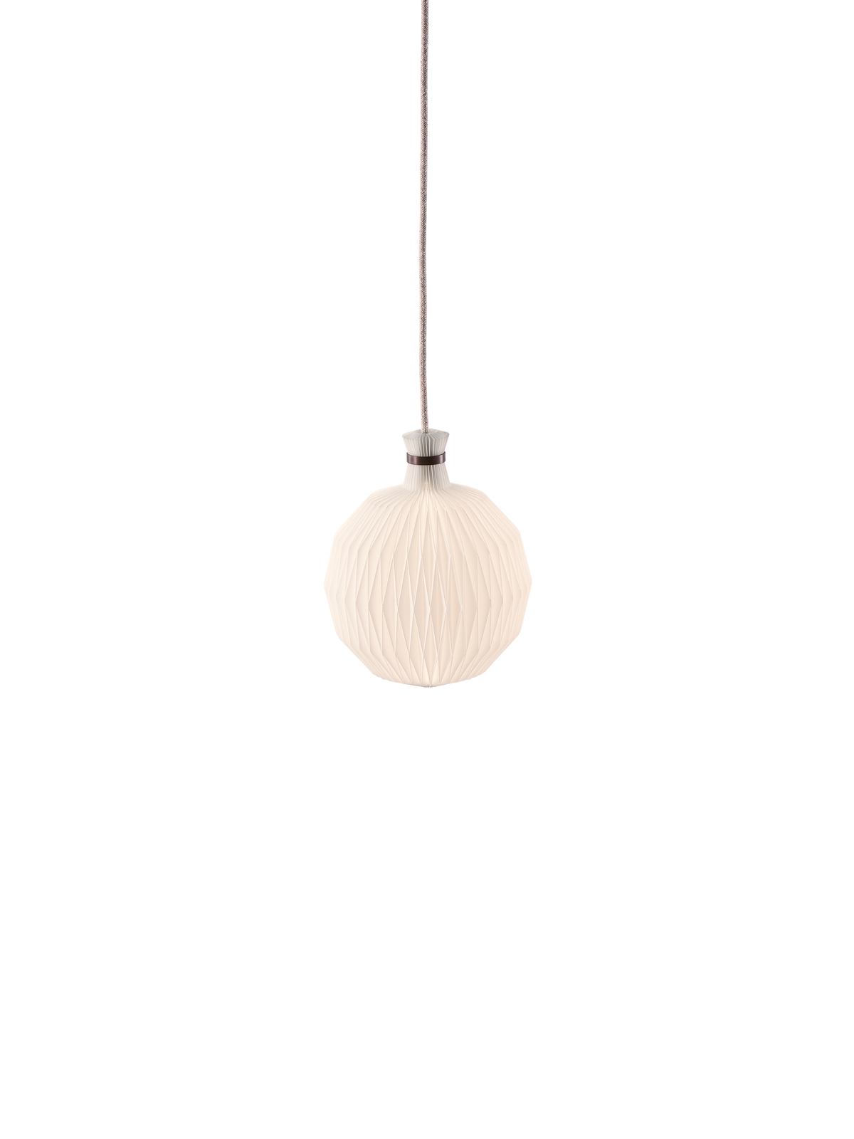 Tændt Le Klint 101 Mini Legacy hvid pendel m. bruneret messing