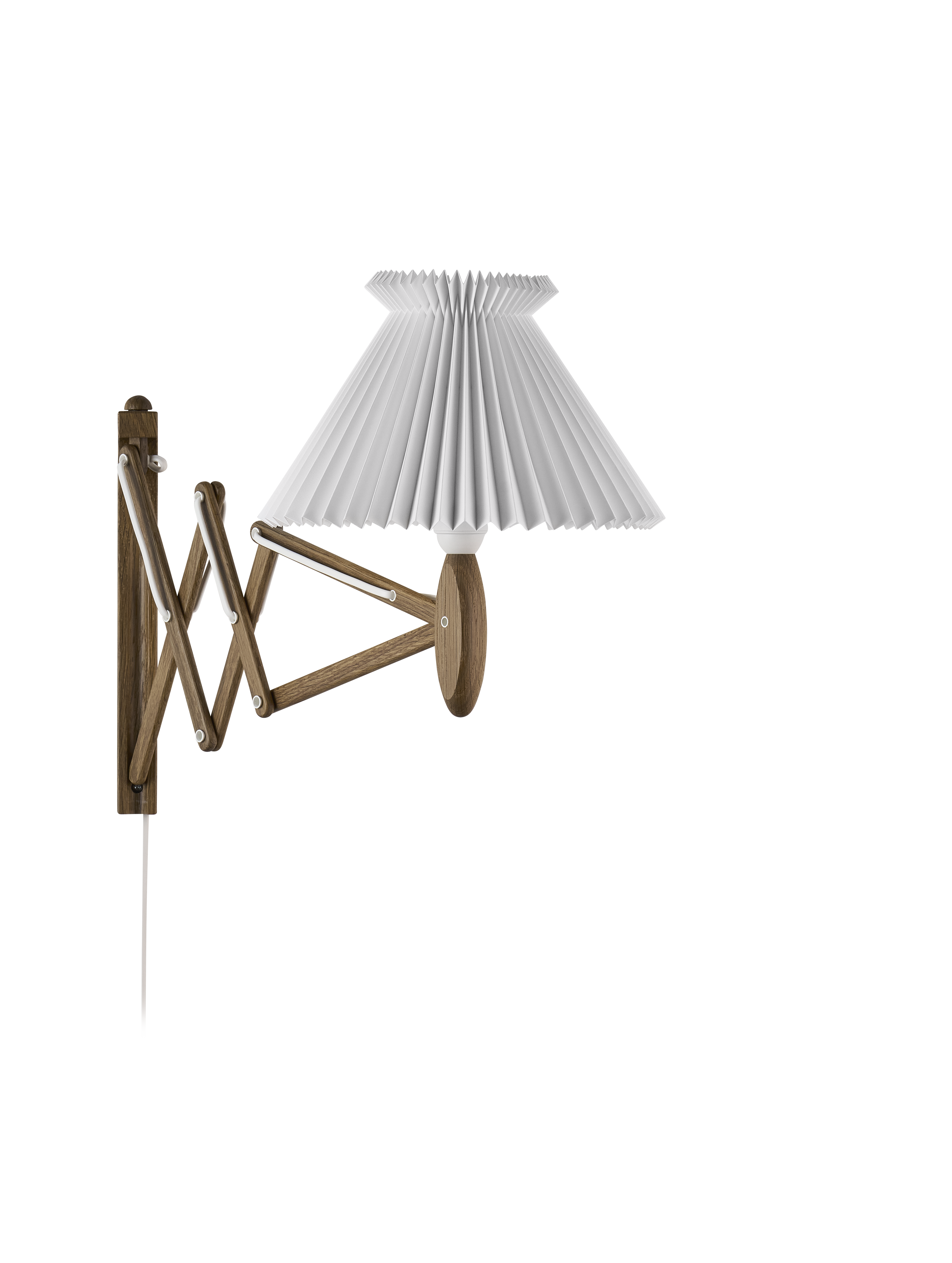 LE KLINT 224-6 Sax i Røget Eg m. Papirskærm slukket fra siden