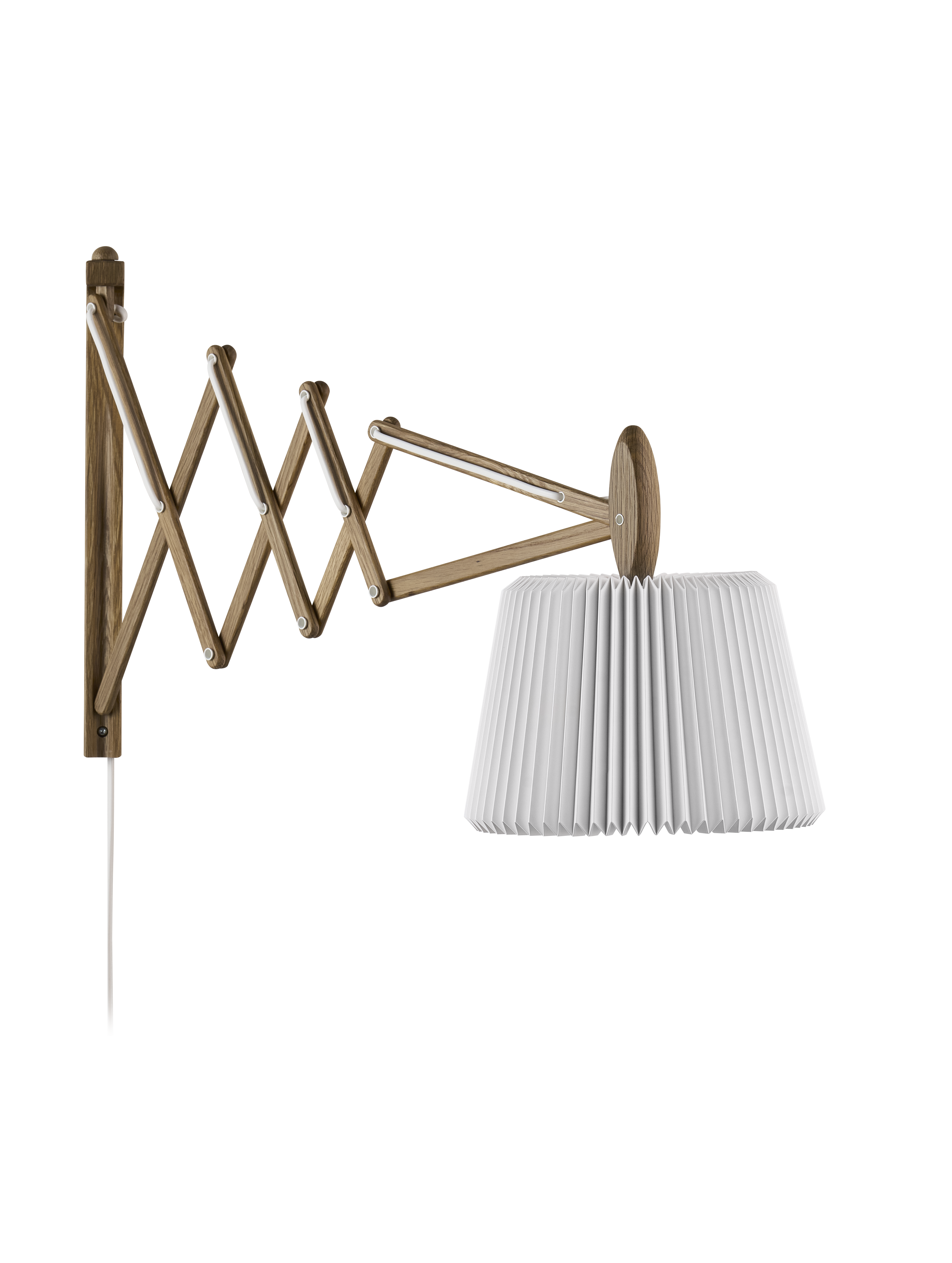 LE KLINT 233-120 Sax Væglampe i Røget Eg m. Papirskærm slukket fra siden