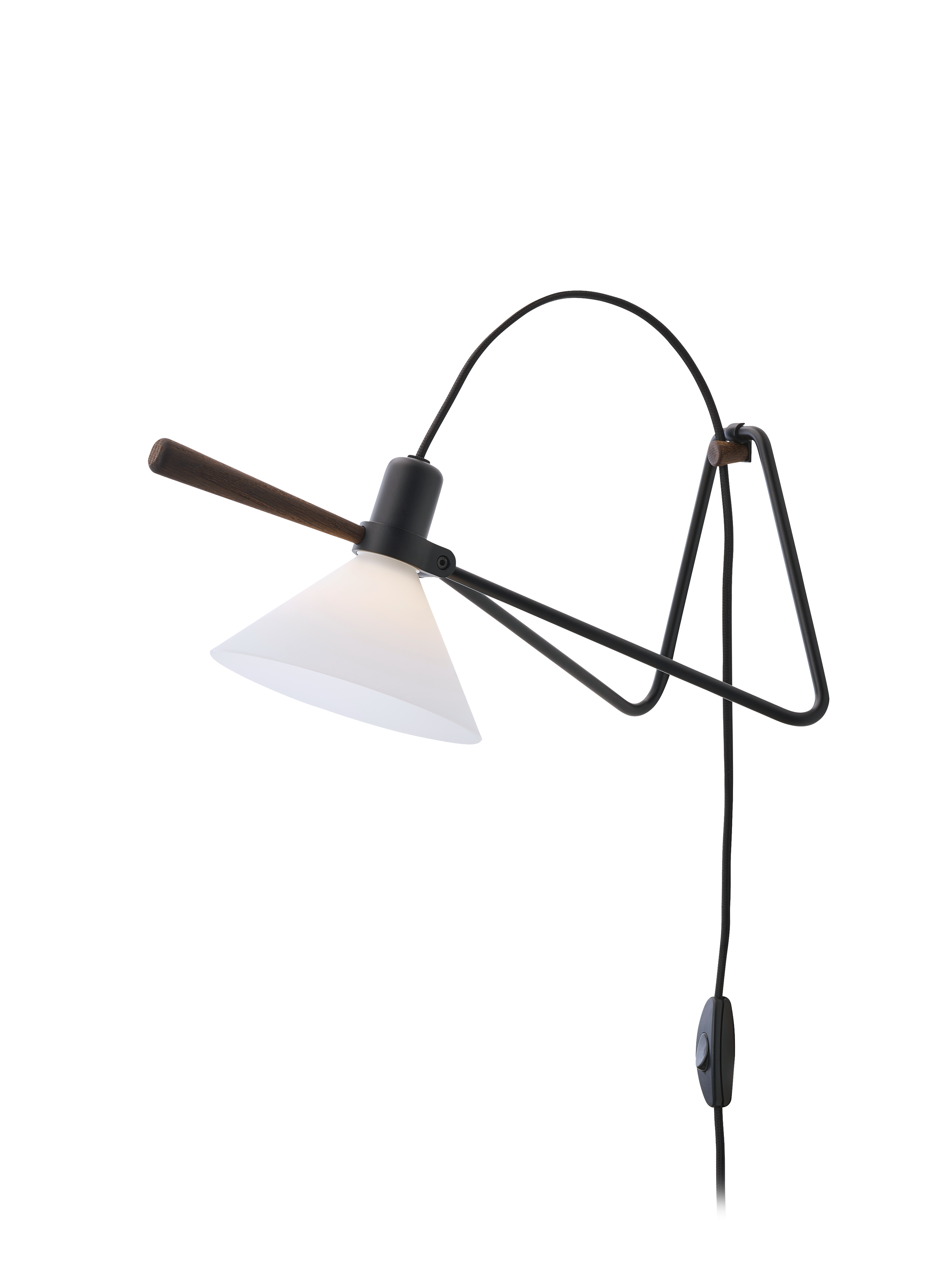 LE KLINT Spot Black kan også sættes op til at være en væglampe