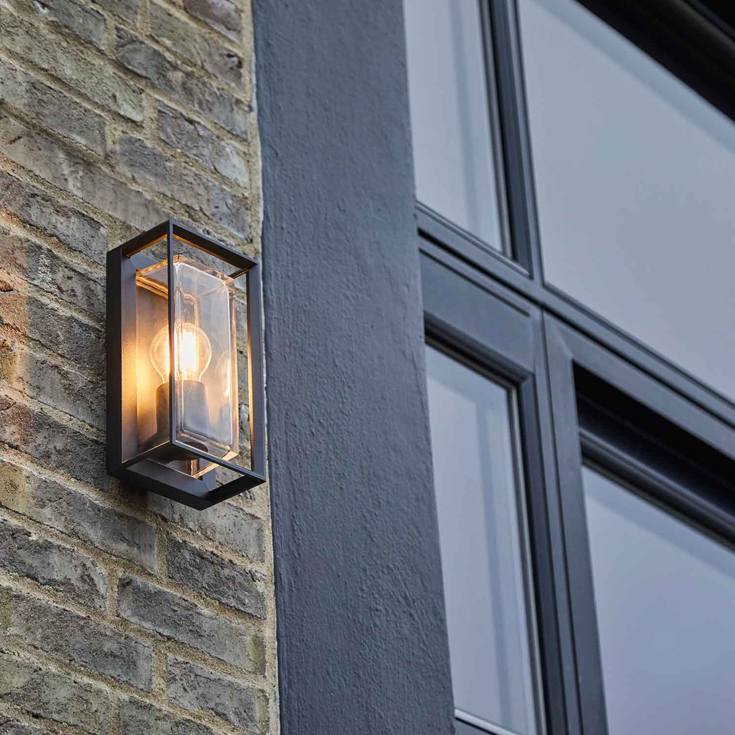 LOOM Design Loke Black E27 20w LED - Væglampe