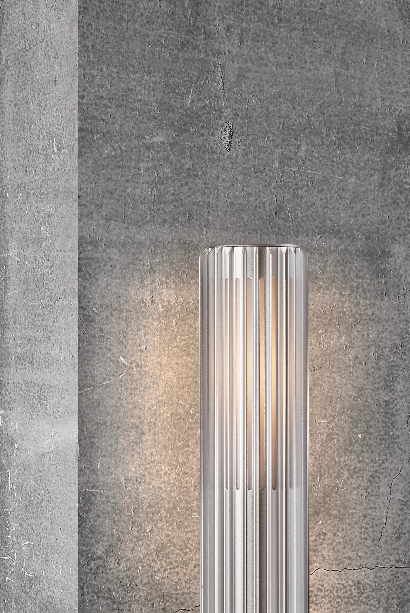 Aludra 45 havelampe E27 aluminium mod væg