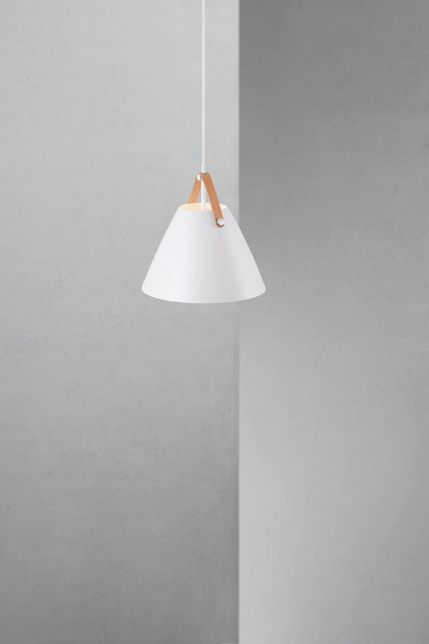 Strap 27 Pendel Hvid