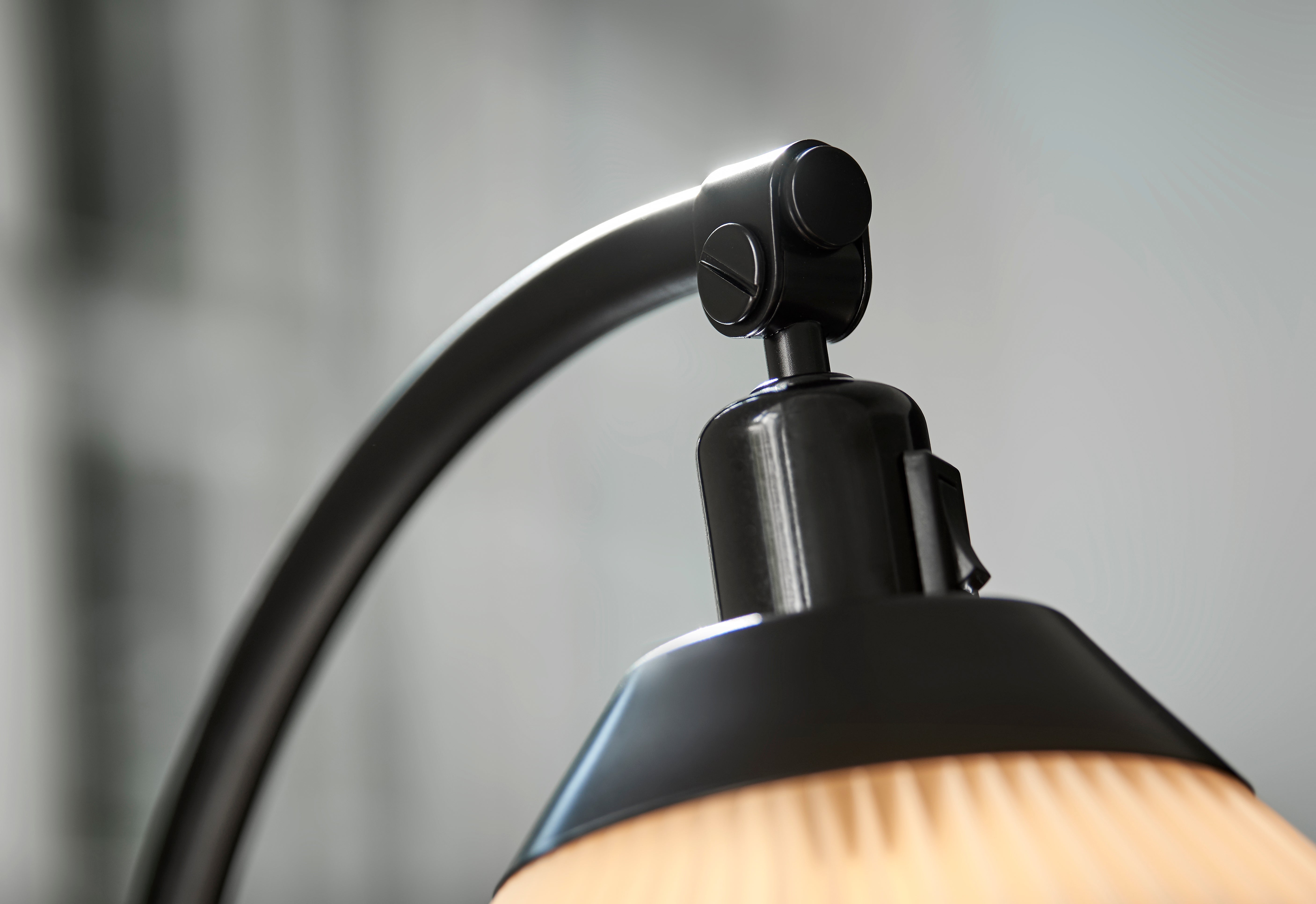 LE KLINT Model 368 Sort Gulvlampe m. Plastskærm detaljer