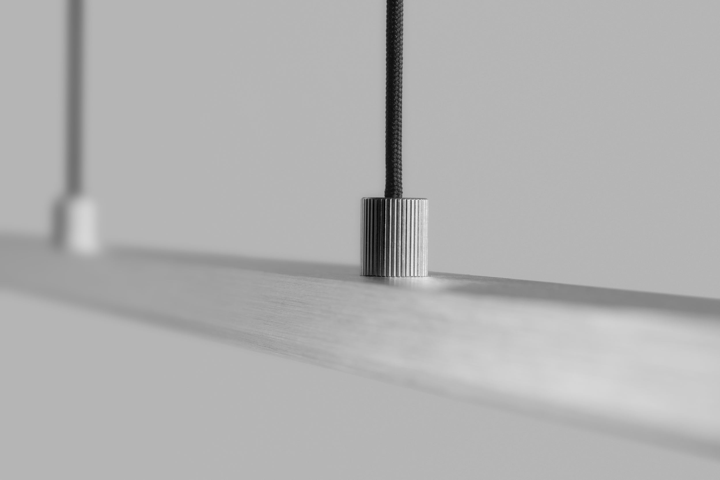 Slim S1500 2700K/3000K Titanium