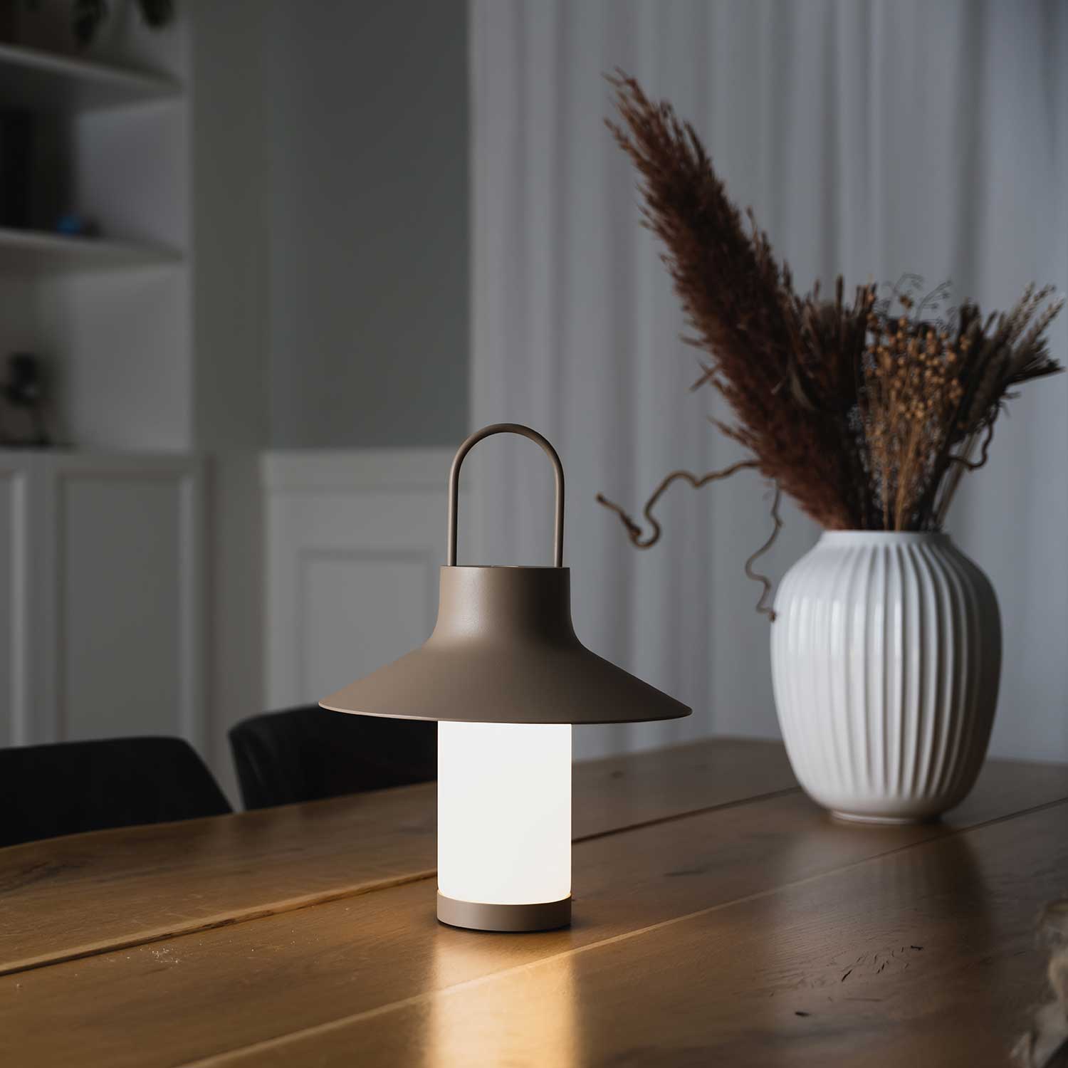 LOOM Design Shadow Large Grey Beige  - Bordlampe