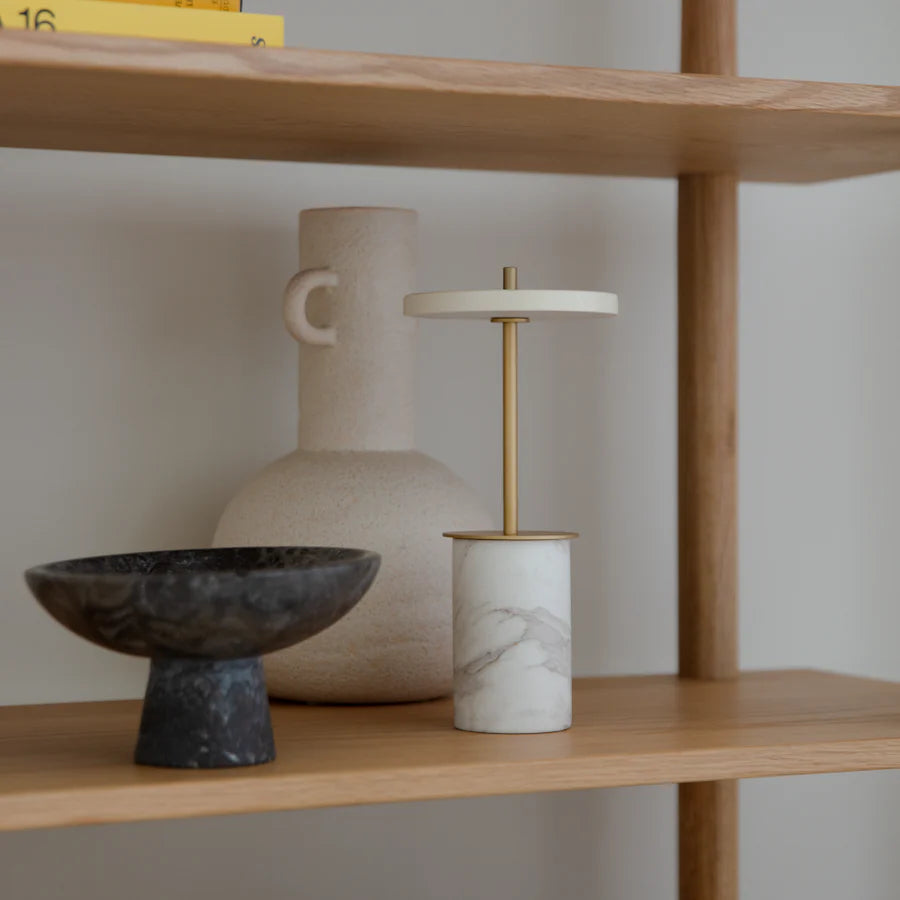 UMAGE Asteria Move Mini i hvid god hyggebelysning i stuen