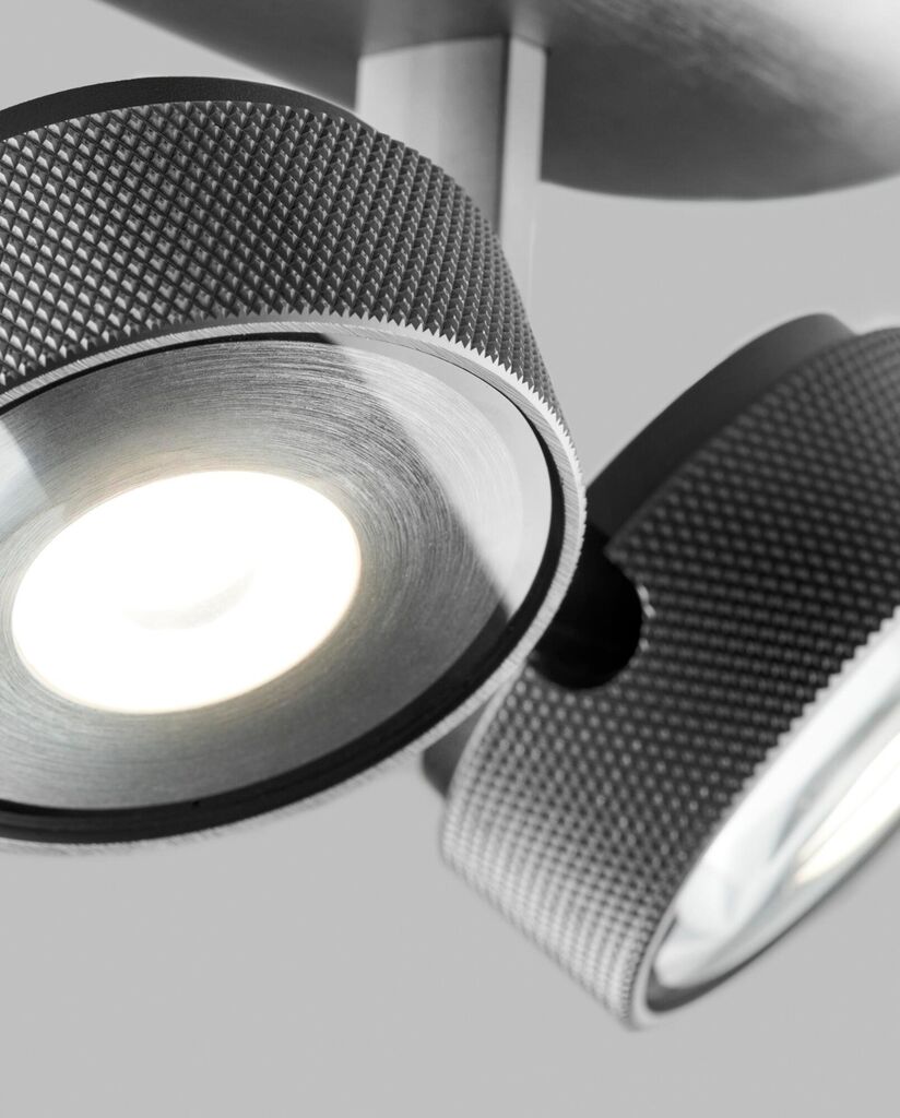 Zoomet helt ind på Cosmo C2 Switch Tune 2700/3000K i Titanium