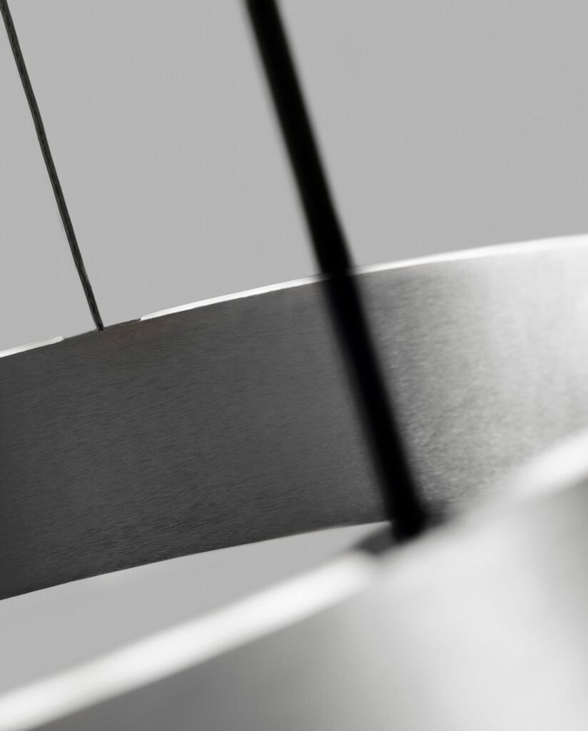 Skarpe detaljer med Edge Round titanium