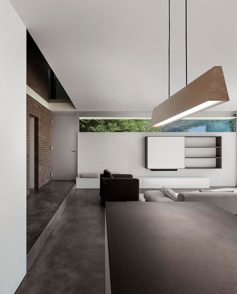 Light-Point Edge Linear S1500 LED kan betjenes via appen på din mobil