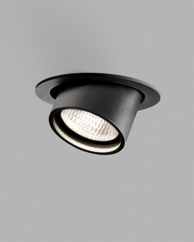 Light-Point Angle+ Downlight LED 2700/3000K 11W IP21 Sort