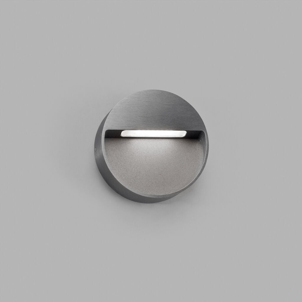 Light-Point Serious 2 Væglampe 6W IP54 2700K Titanium