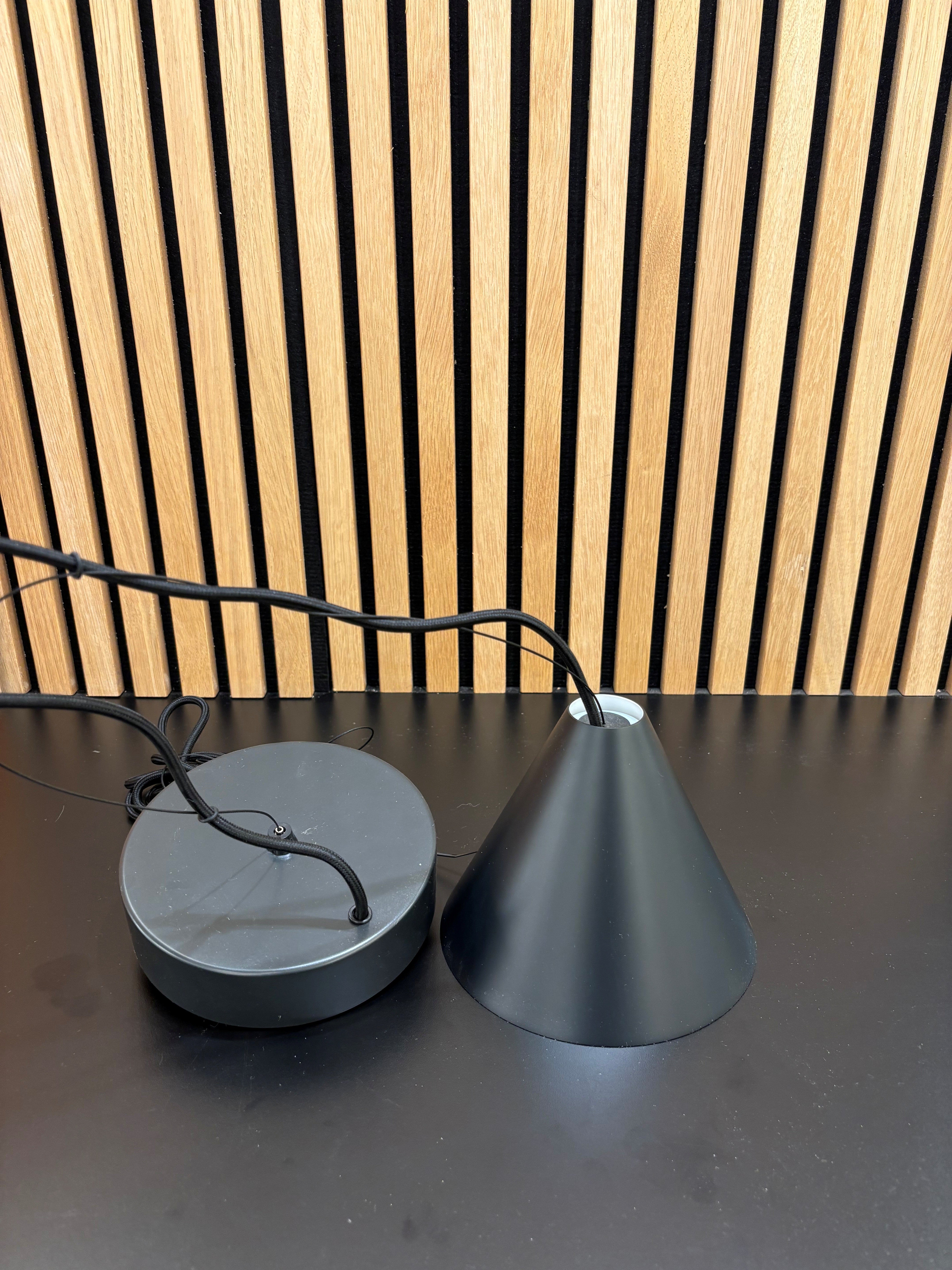 Keglen Ø175 Sort - DEMO