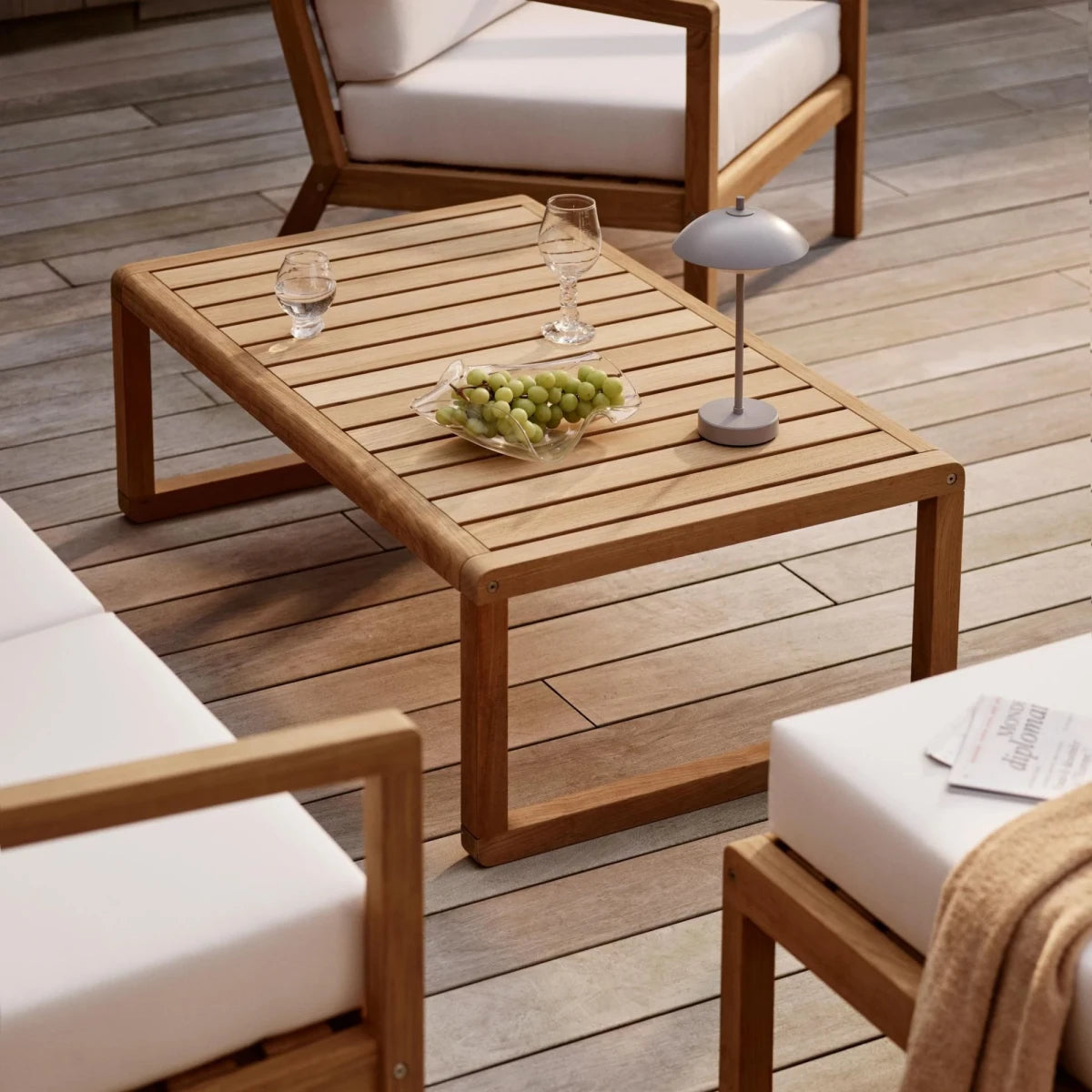 Pryd terrassen med en portable Clam i grå