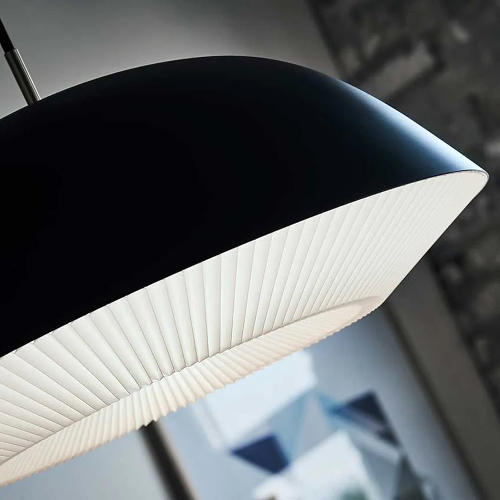 Papir-plissé på underbugen af LE KLINT 155 Caché X-Large E27 Pendlen