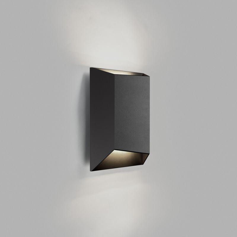 Facet W1 Up/Down Sort Væglampe