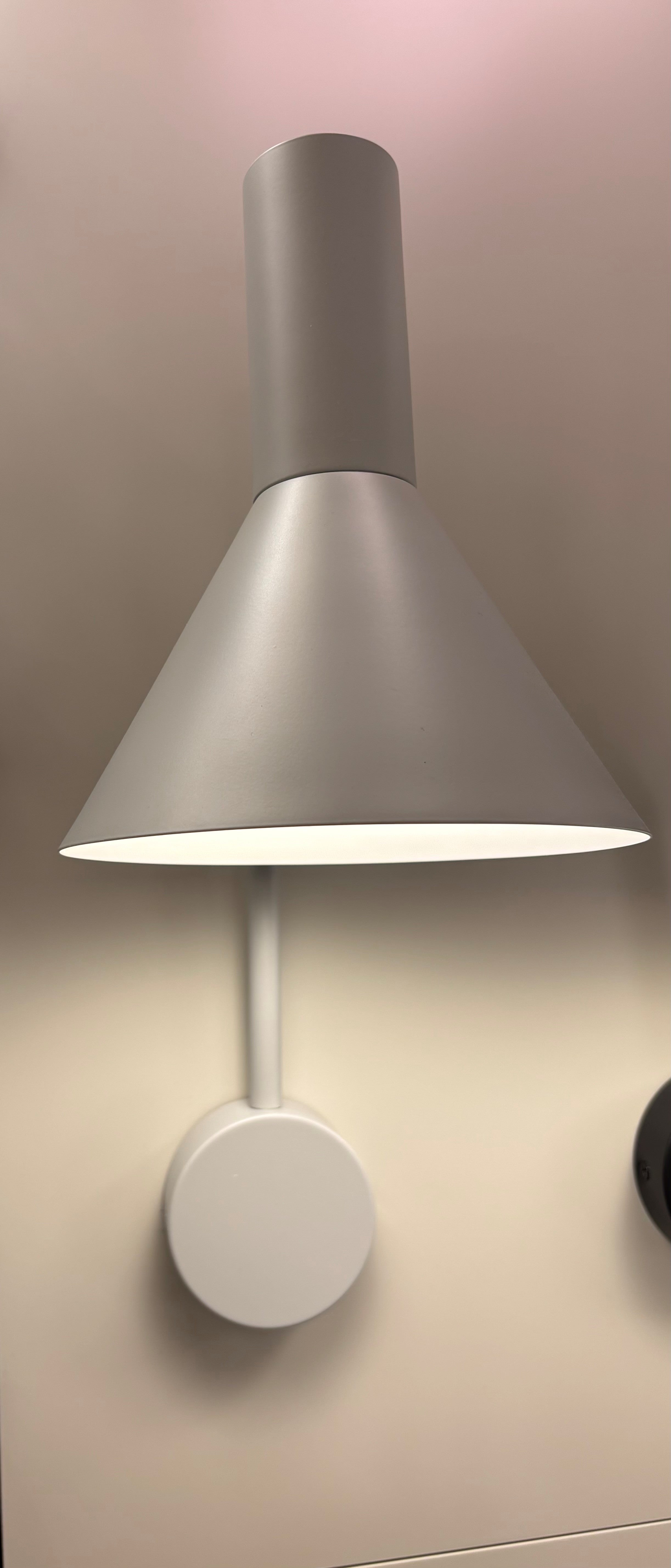 LYSS Væglampe Ø18 Mat Lysegrå - DEMO