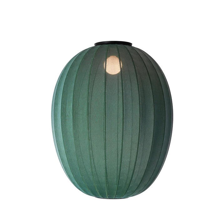 Zoomet helt ind på den håndstrikket polyester lampeskærm fra Knit-Wit Ø65 High Oval Loftslampe i Tweed Green