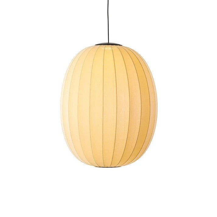 Zoomet ind på den æstetiske Knit-Wit Ø65 High Oval Pendel LED i Sunrise tændt op for sin LED Module for det varme og behagelige belysning