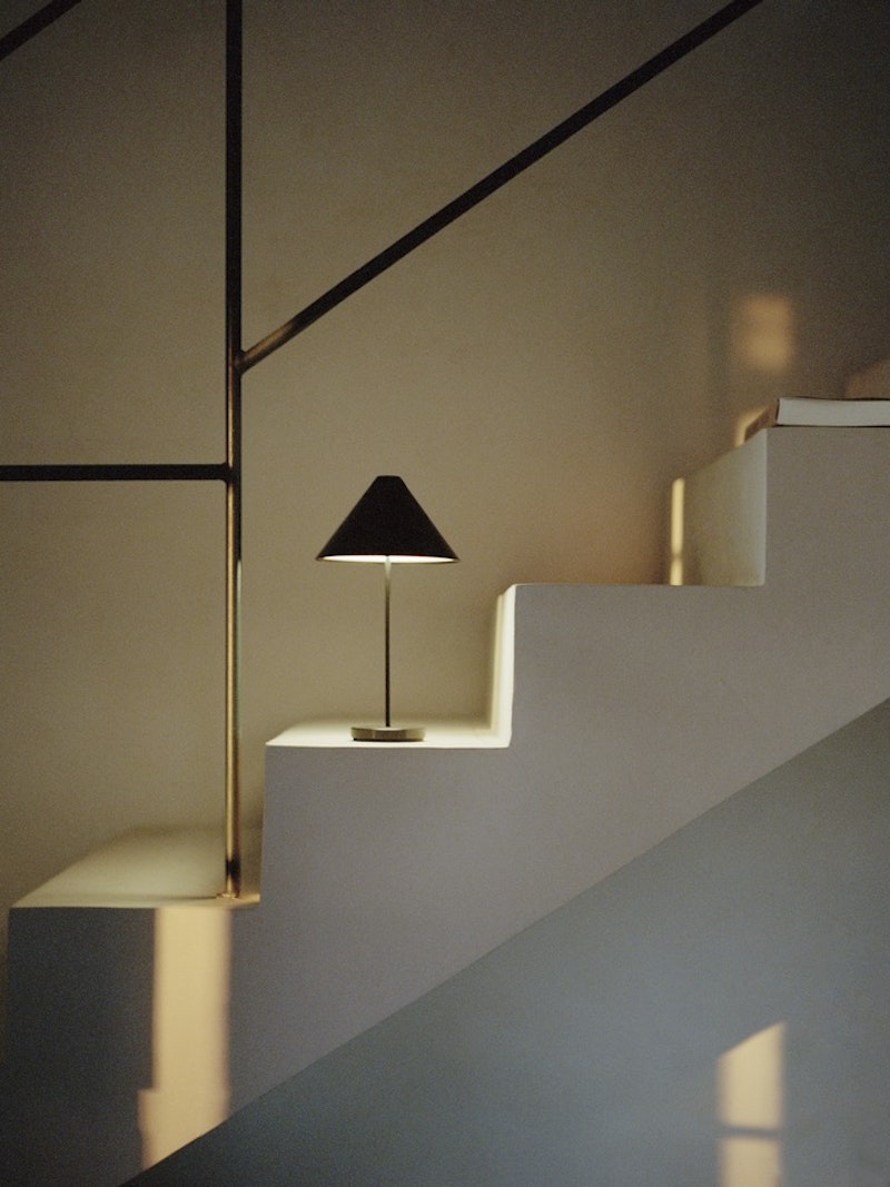 Brolly Portable Bordlampe Sort DEMO