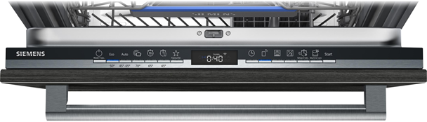 Betjeningspanelet i toppen af en Siemens opvaskemaskine SN63HX60AE