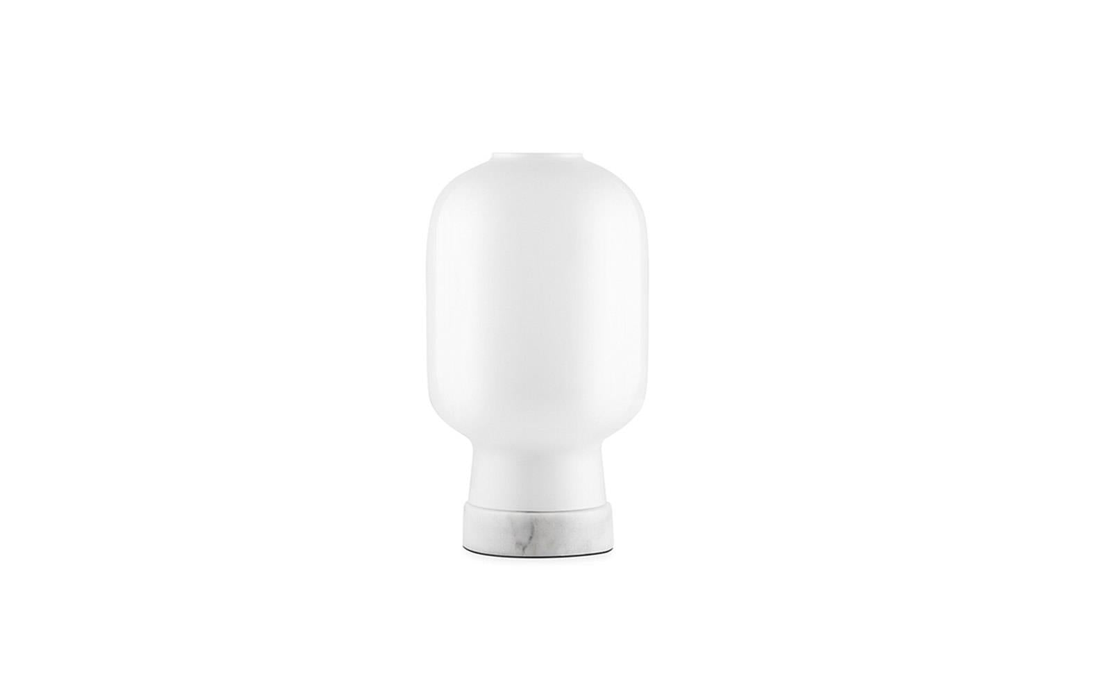 Normann copenhagen bordlampe med marmor