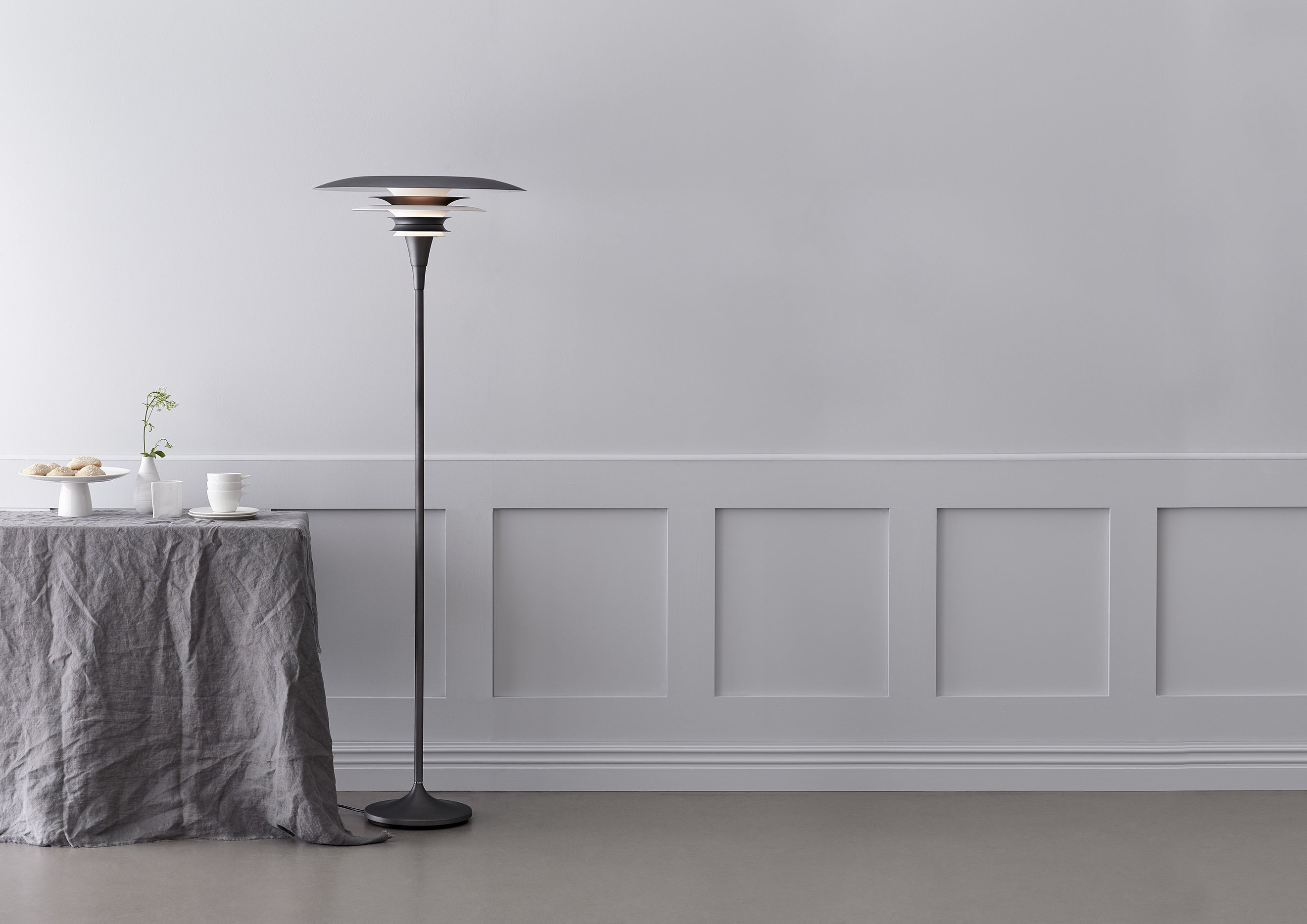 Diablo Gulvlampe Ø50 Oxidgrå E27