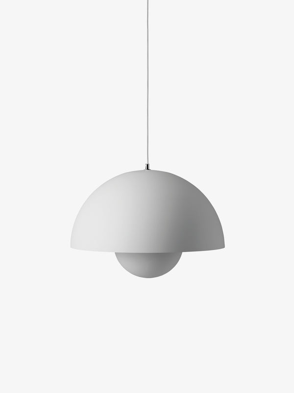 Enkel mat grå Flowerpot lampe designet af populære Verner Panton 