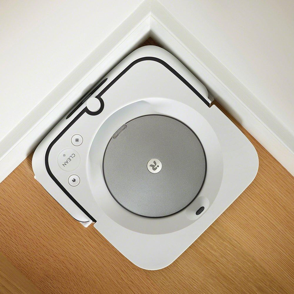 iRobot Braava Jet M6138 i et hjørne