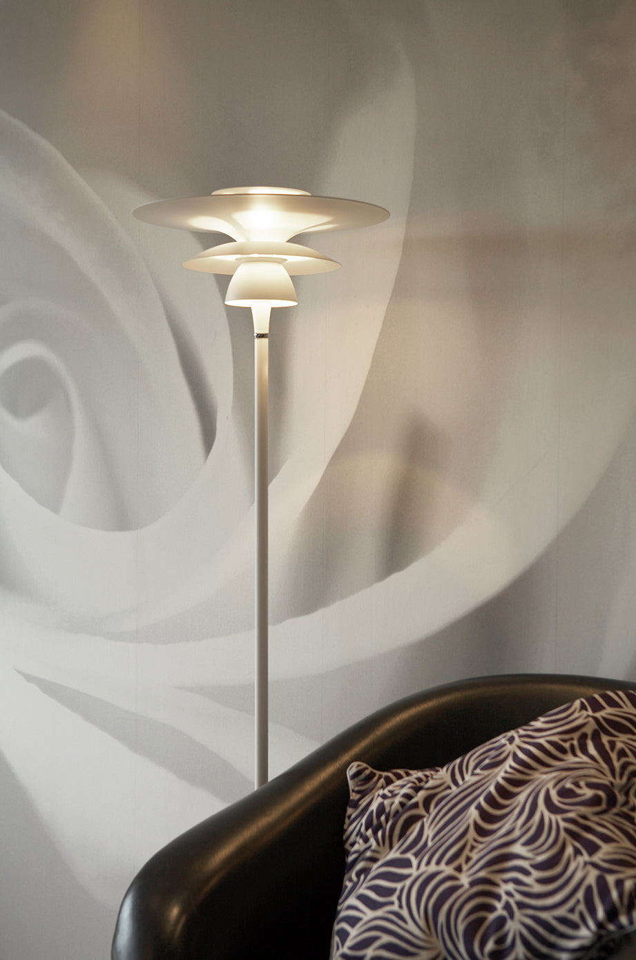 Picasso Gulvlampe Mat hvid Ø38 H1400 G9 LED