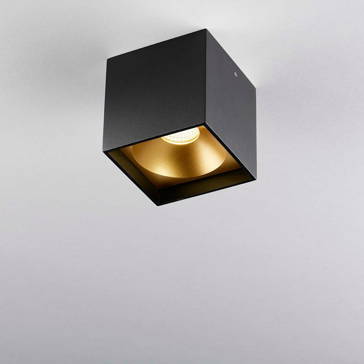 SOLO SQUARE BLACK/GOLD LED 3000K