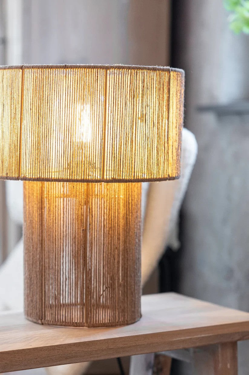 Zoomet helt ind på skærmen af Soga Bordlampe i Natur