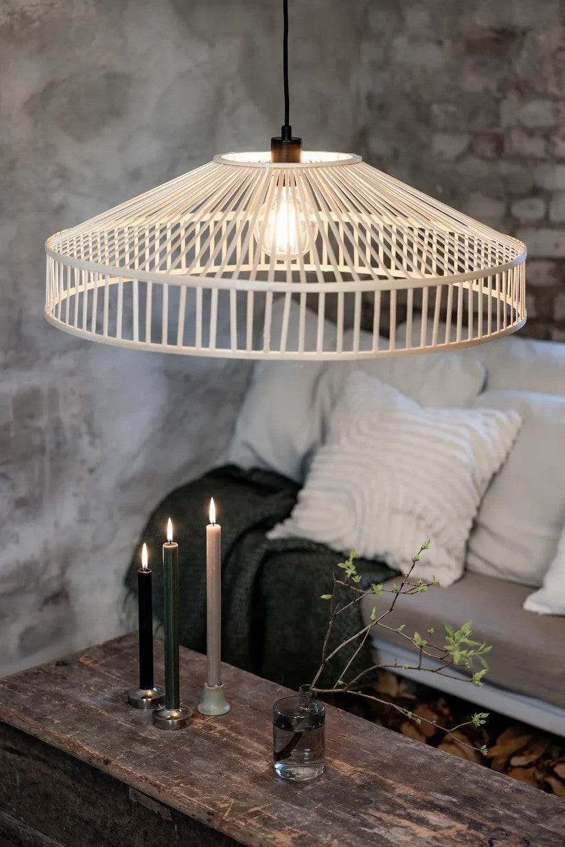 Tapa Loftslampe i Natur hængt op i stuen for det behagelige belysning