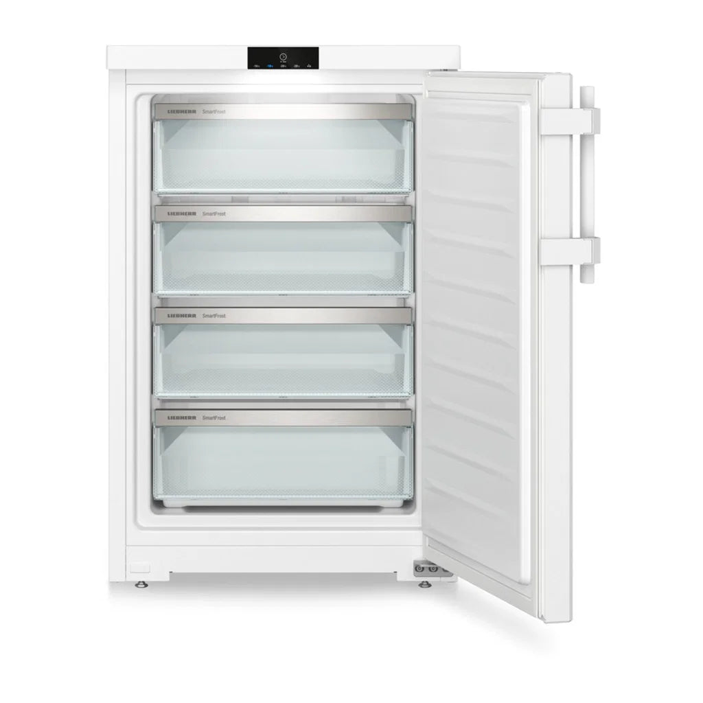Åbnet døren til en helt tom Liebherr FE1404-20 fryseskab med SmartFrost – 107 liter