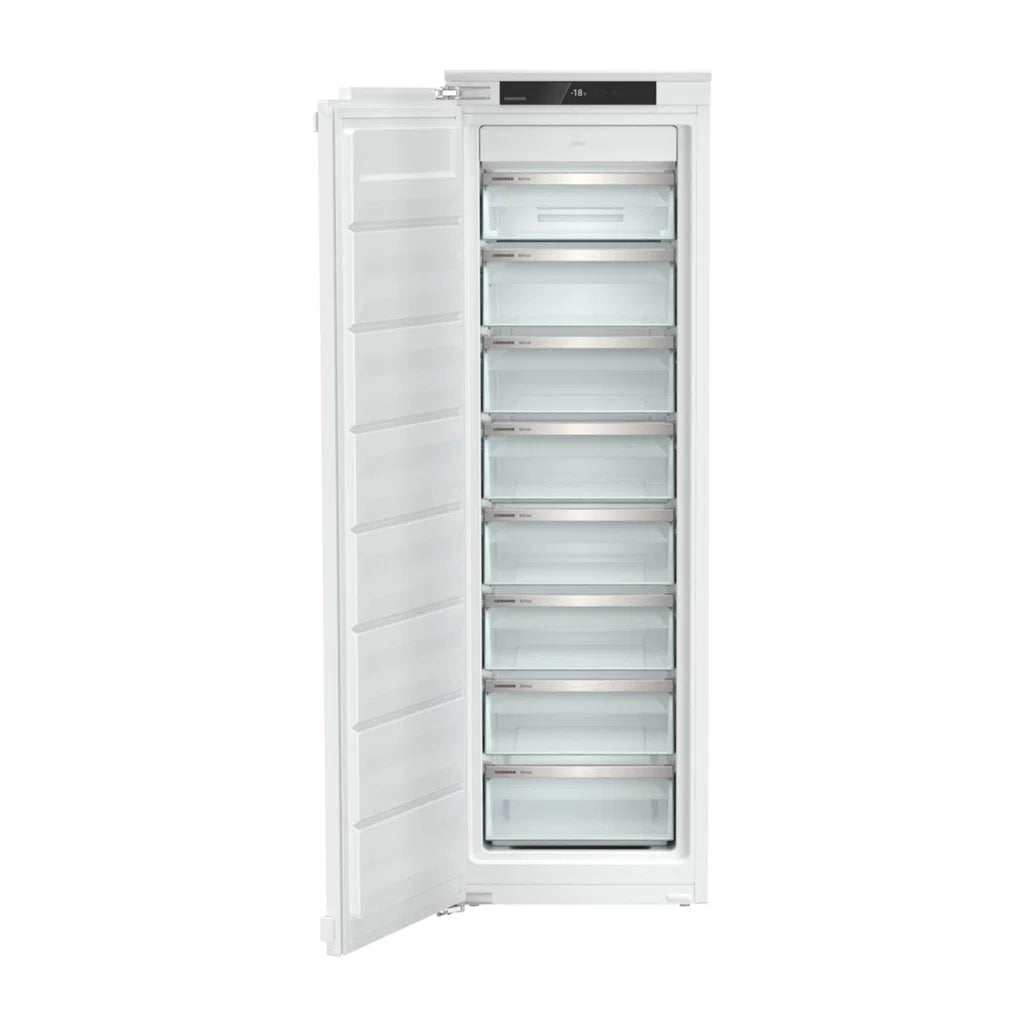 Åbenlåge til en helt tømt Liebherr SIFNe 5108 Pure integrerbar fryser